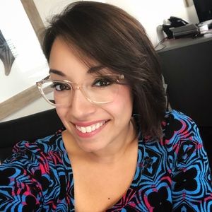 Meet your Posher, Carla